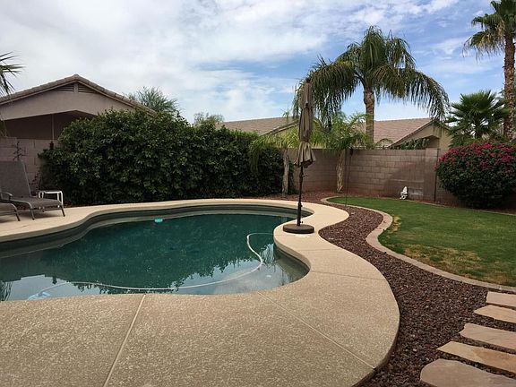 5th image of 2509 E Knudsen Dr