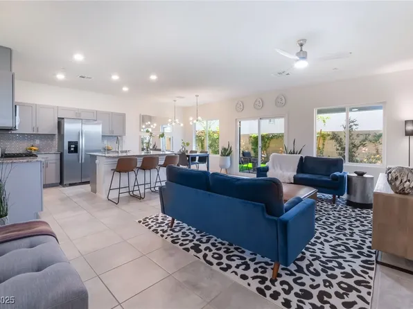 10987 Kingston Fields Ave, Las Vegas, NV 89166