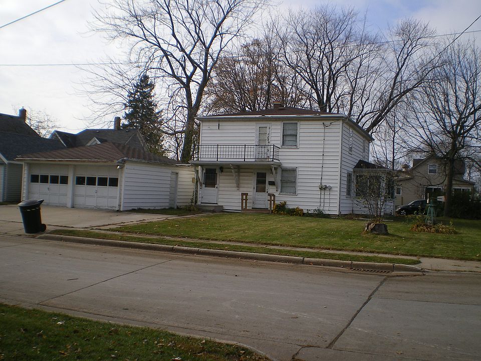 2nd image of 125 E Orange St