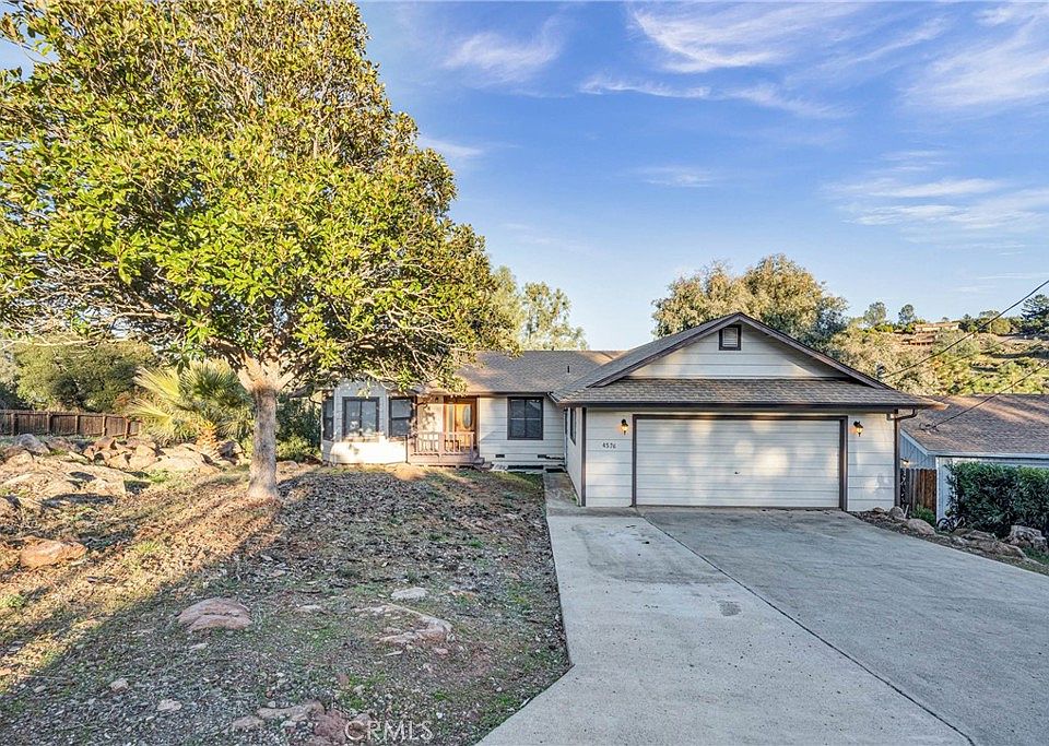 1st image of 4576 Lagoon Dr