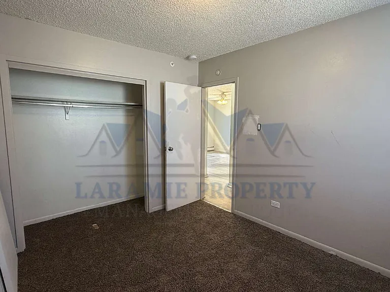 411 S 26th St #8 — Photo 16