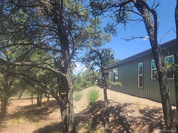 2nd image of 1911 Lone Pine Way