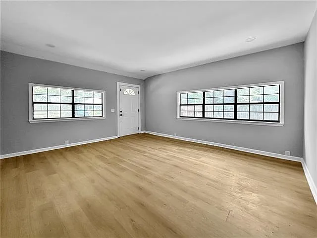 20294 Garland St — Photo 5