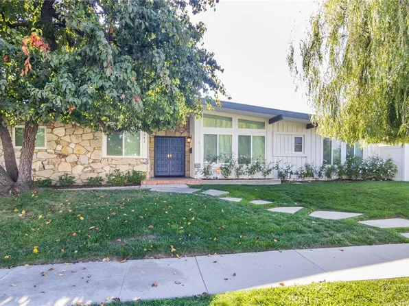 5943 Neddy Ave, Woodland Hills, CA 91367
