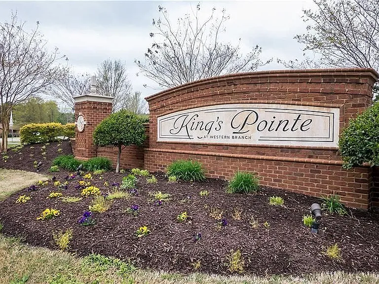 2424 Chancery Ln #306 — Photo 2