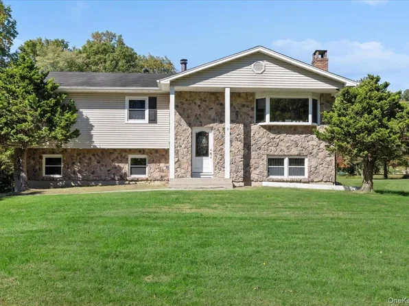 3 Young Court, Suffern, NY 10901