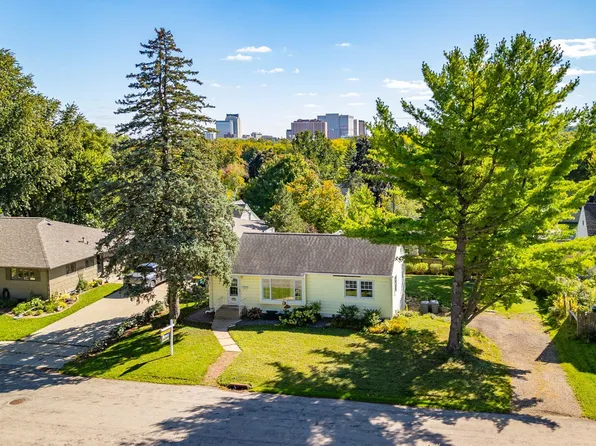 602 16th St NW, Rochester, MN 55901