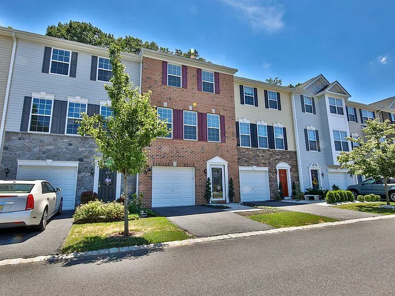 237 Chickadee Ct — Photo 2