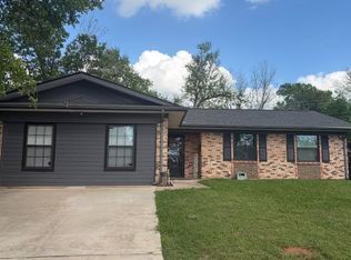 108 N Wood Ave, Denison, TX 75020