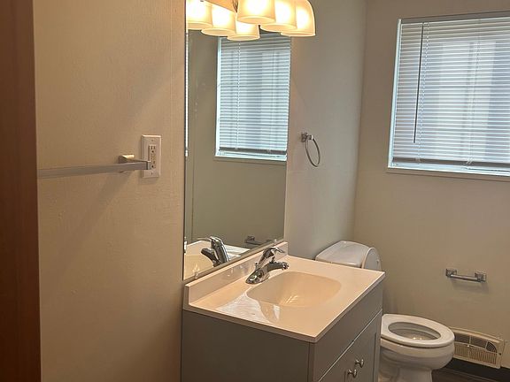2nd image of 102 Hollywood Blvd #9
