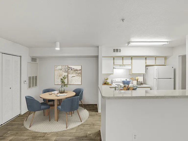 West Pointe Villas Apartment Homes — Photo 13