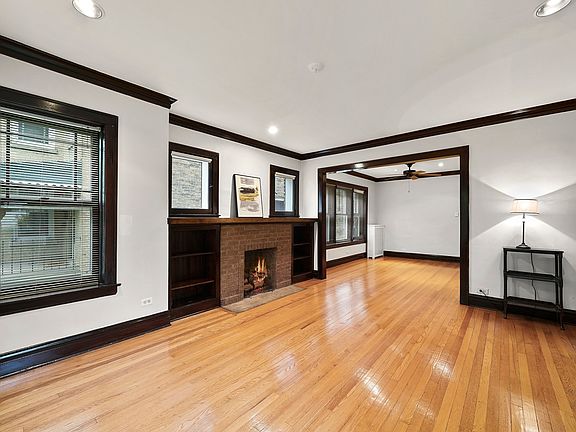 3rd image of 1026 Dewey Ave