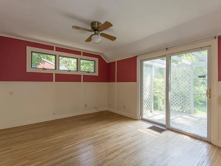 321 S Eastside Dr — Photo 21