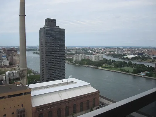 Rented by Sotheby's International Realty | media 19