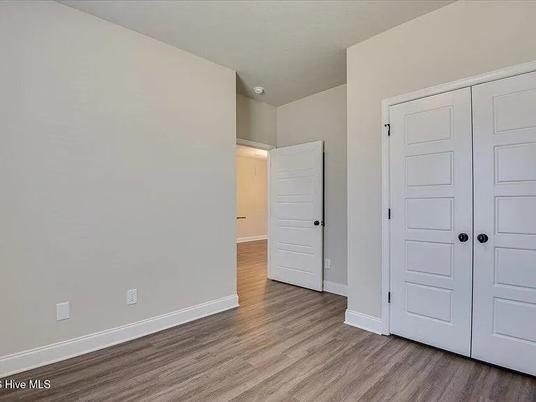 544 Hardy Point — Photo 17