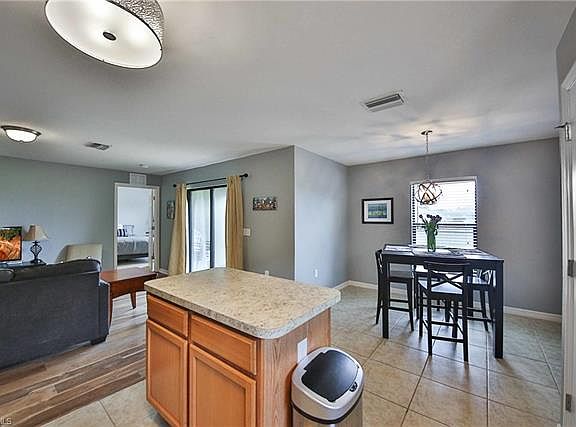 4th image of 362 Shadow Lakes Dr