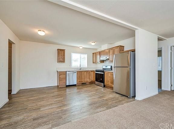 3rd image of 17099 Deer Park Dr
