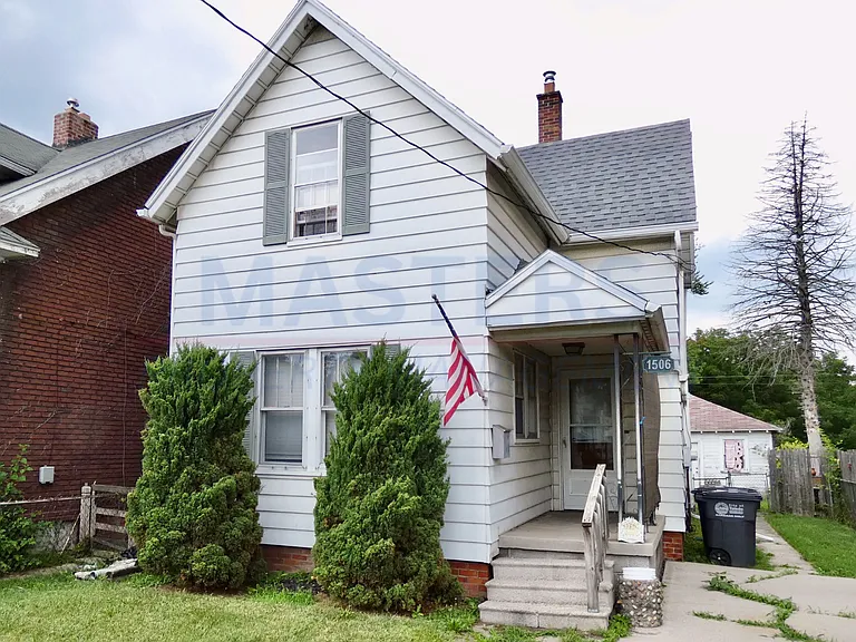1506 South Ave — Photo 1