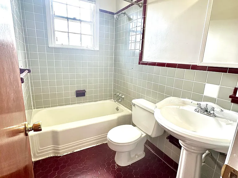 217 E Vineland Rd — Photo 19