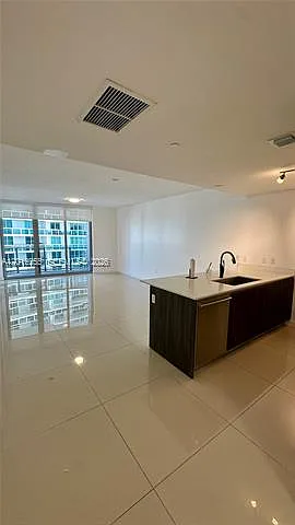 488 NE 18th St #2807 — Photo 13