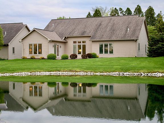 4th image of 1325 Brook Ct