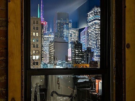 3rd image of 411 W 44th St APT 31