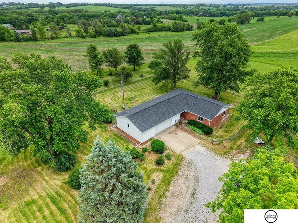 13450 N 35th St, Davey, NE 68336