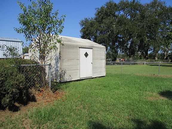 4th image of 3353 Hilltop Cir #&-b