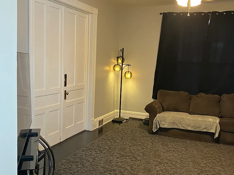 28 Pomona Pl #1 — Photo 3