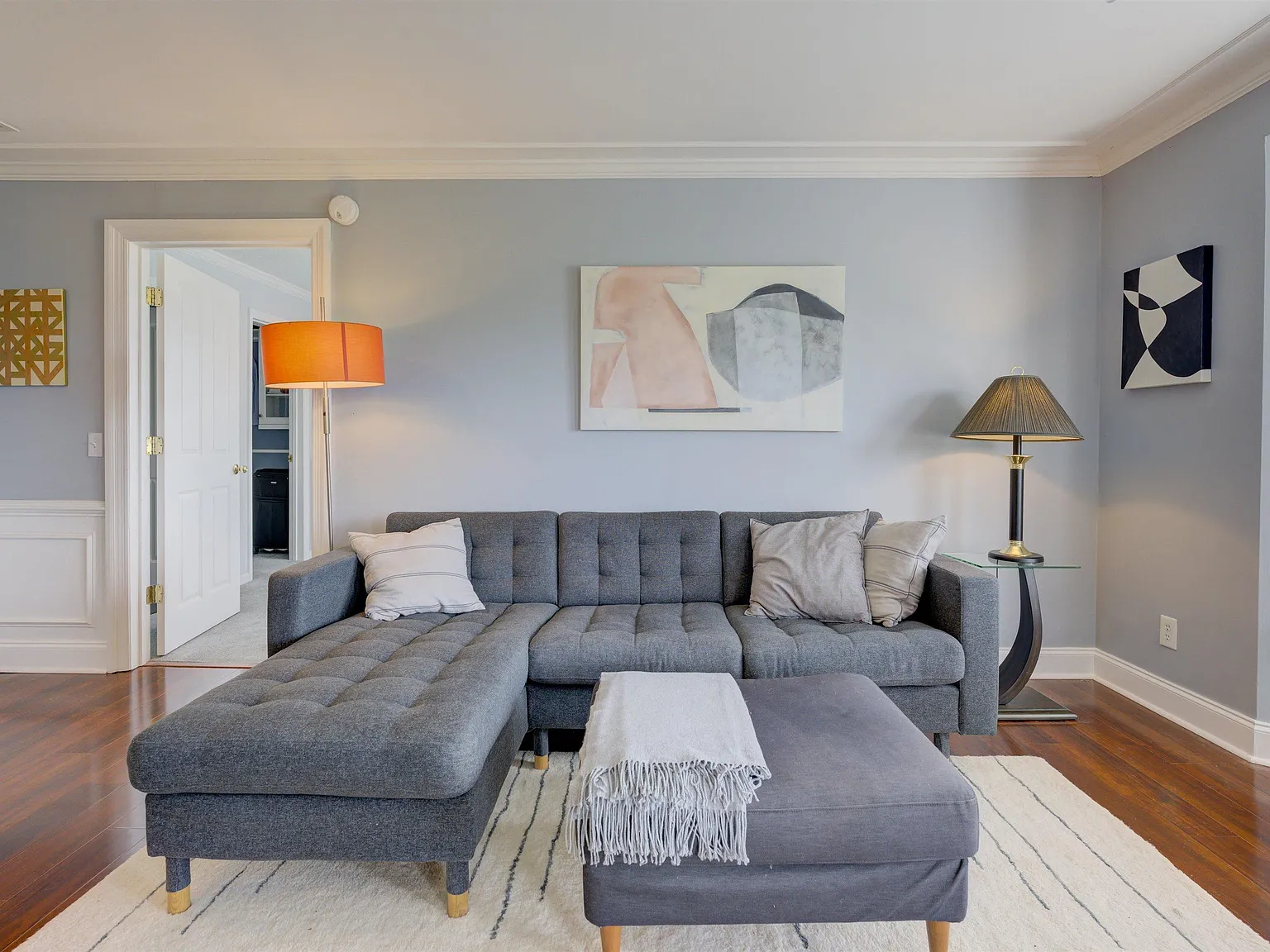 2 bed, 891 sqft, $2,300 — Photo 4