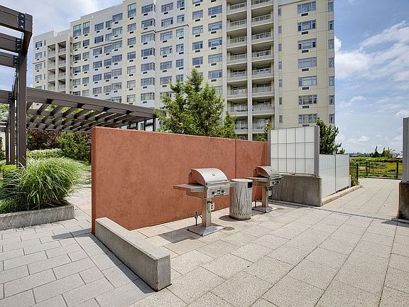 5th image of 40-26 College Point Blvd #1503
