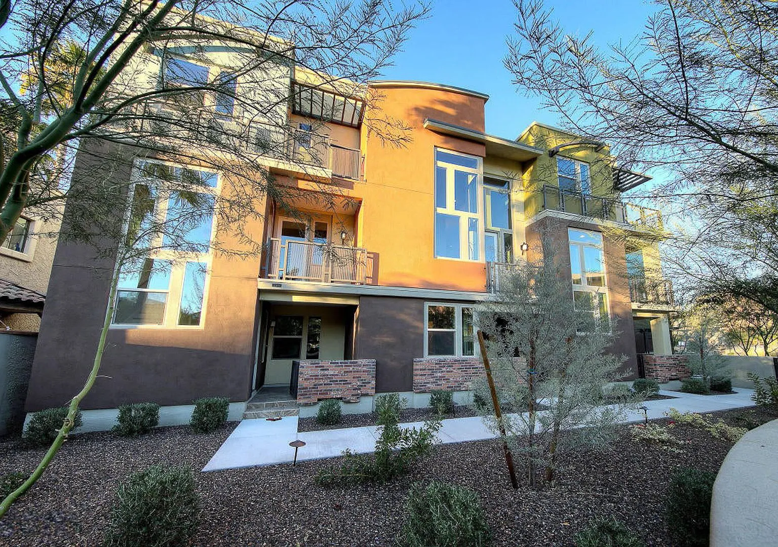 Woodmere Fwy (Unit #1010) — Photo 1