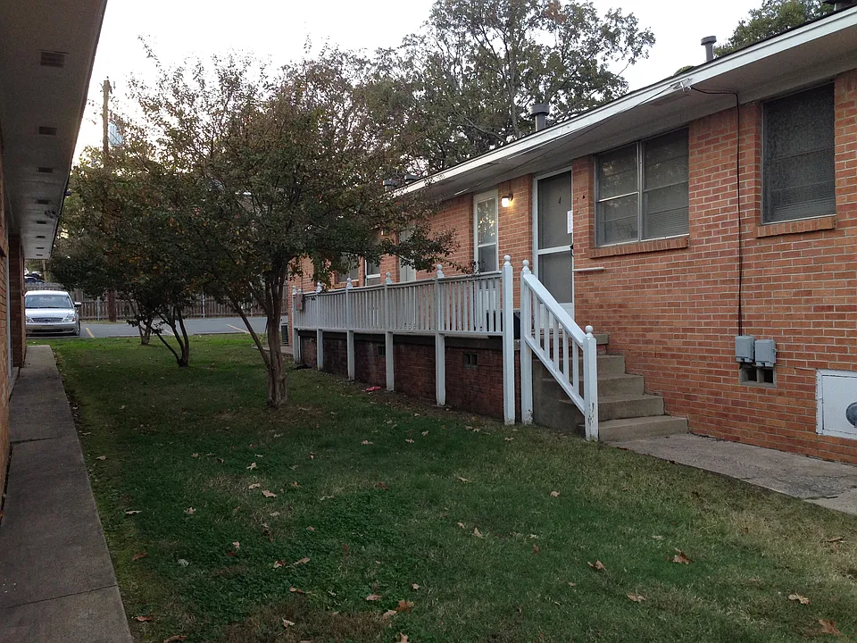 120 N Taylor St #4