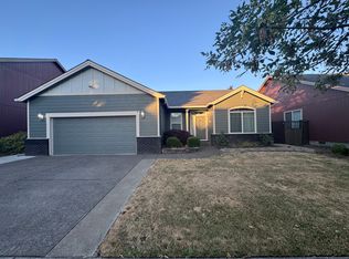 855 Hollow Way, Eugene, OR 97402