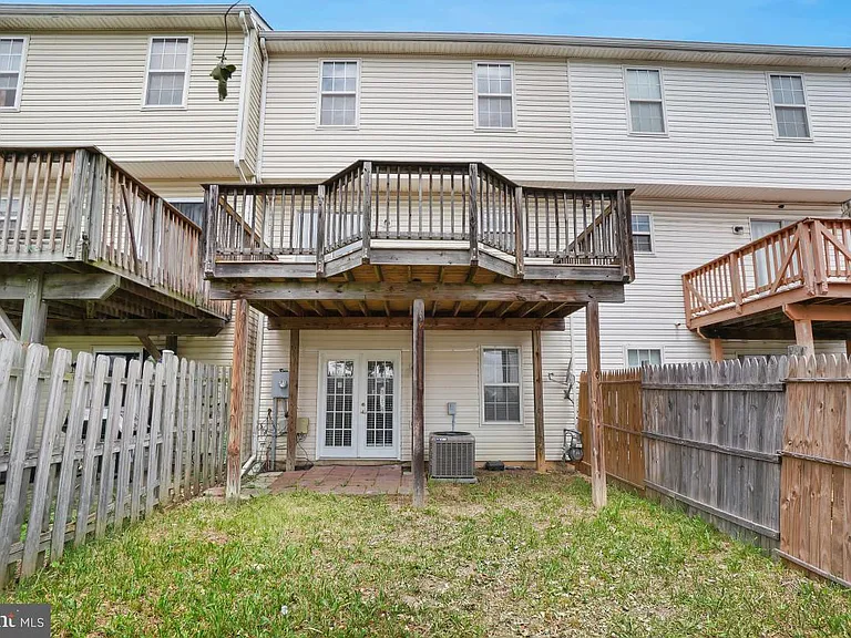 7017 Migliori Ct — Photo 29