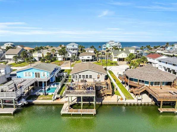21709 Deaf P Smith Dr, Galveston, TX 77554