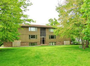 4907 Universal Dr APT 11, Midland, MI 48640