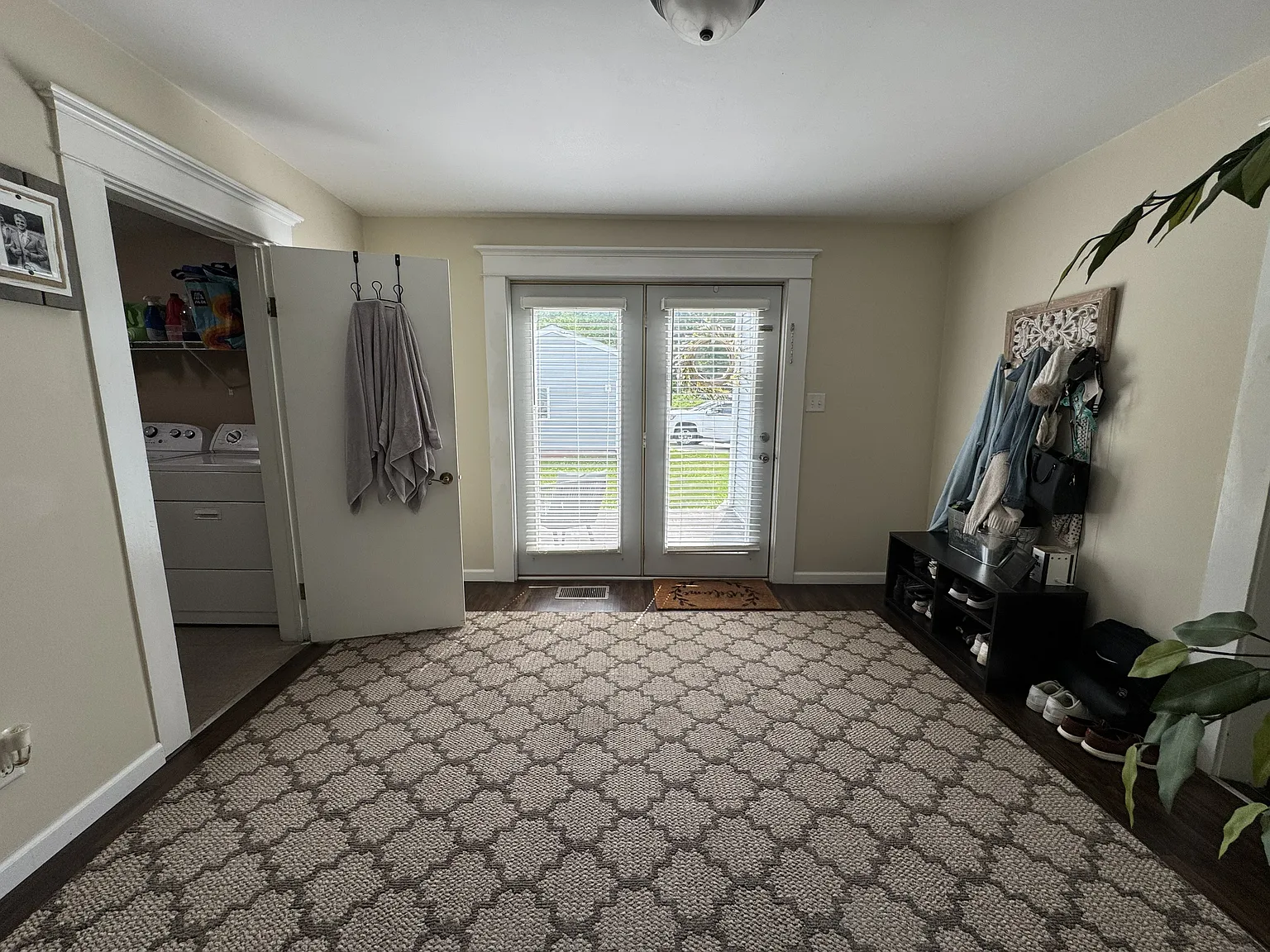 528 N Park Ave — Photo 3