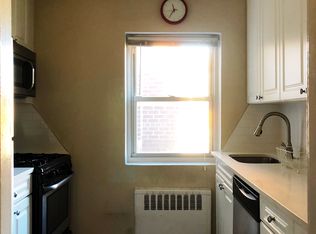 210-02 43rd Ave #G3, Bayside, NY 11361