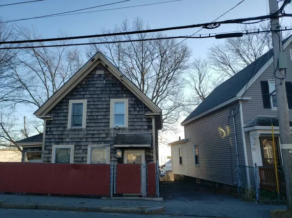 255 Plain St, Lowell, MA 01852
