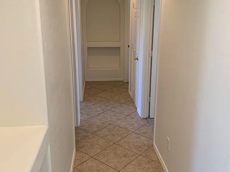 4552 E Ghost Rider Way — Photo 7