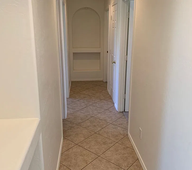 4552 E Ghost Rider Way