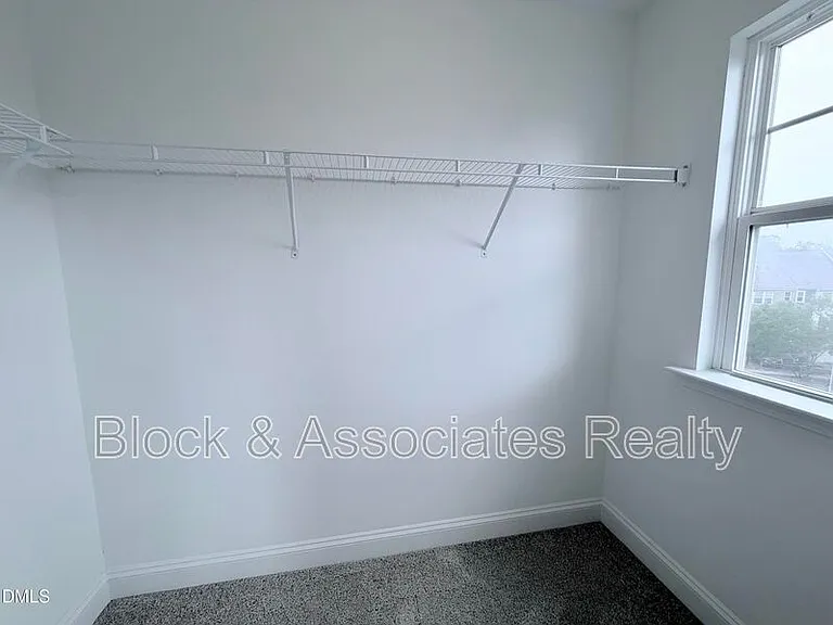 275 Michigan Ave — Photo 10