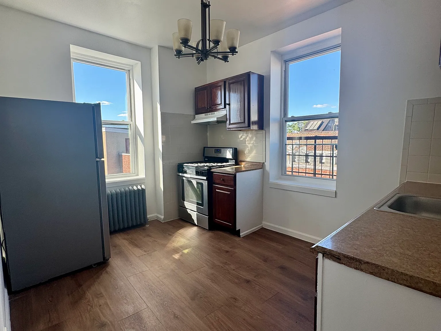 6001 Hudson Ave — Photo 3