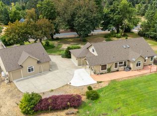 78308 Meadow Park Dr, Cottage Grove, OR 97424