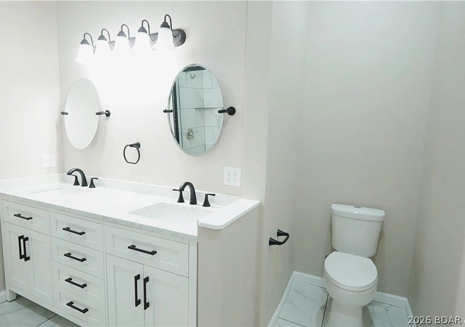 Remodeled 3 Bed, 2 Bath Home on a Corner Lot in Eldon — Photo 4