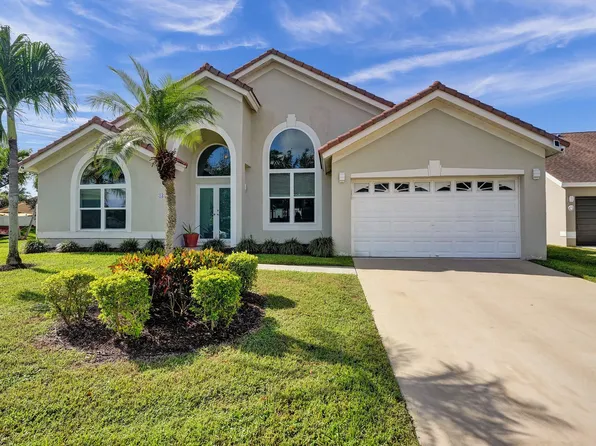 13 Meadows Park Lane, Boynton Beach, FL 33436