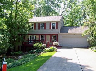900 Blind Brook Dr, Columbus, OH 43235
