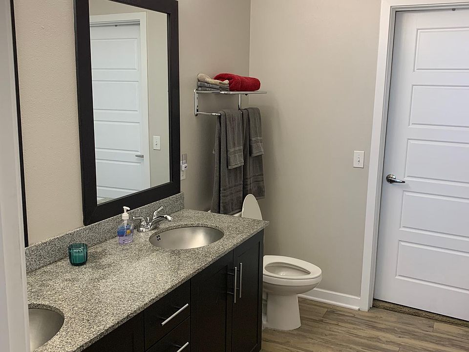 2nd image of 1 E Frye Rd #2