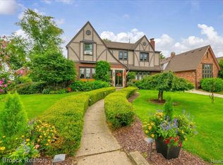 243 Cherokee Rd, Pontiac, MI 48341